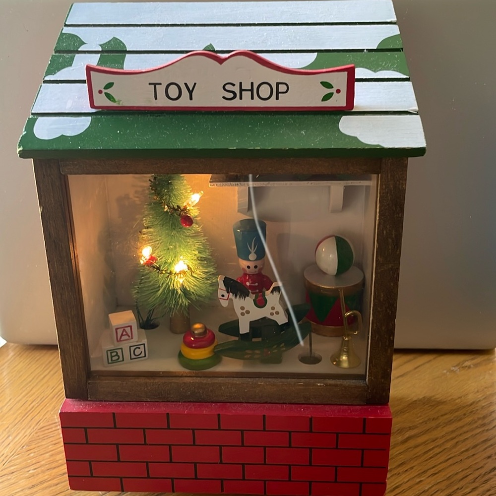 House of Lloyd Lighted Music Toy Shop Box Vintage